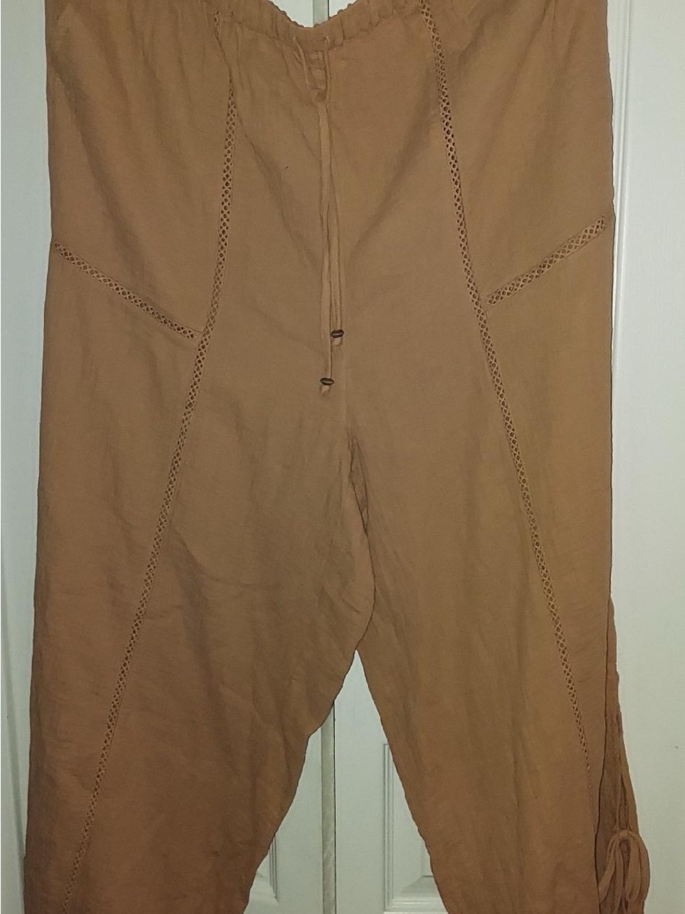TORRID Sz 1 Women’s drawstring chinos in tan color
